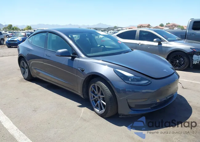 5YJ3E1EA1PF682940: 43086410