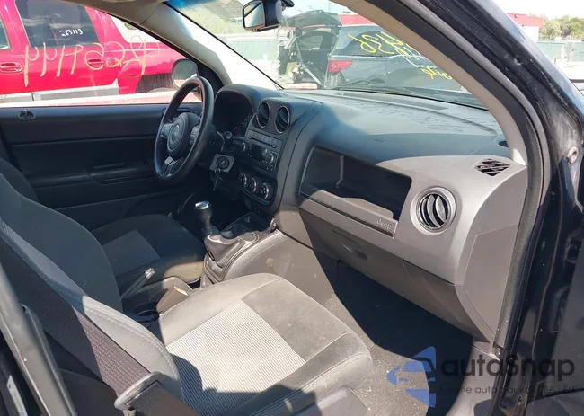 1C4NJCBA8CD567483: 43086436