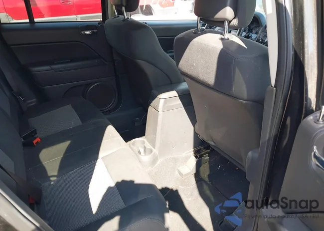 1C4NJCBA8CD567483: 43086436