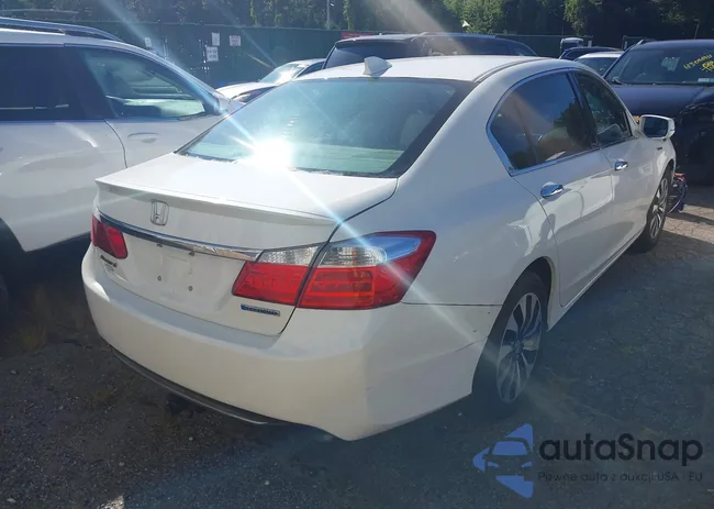 1HGCR6F33EA003694: 43086663