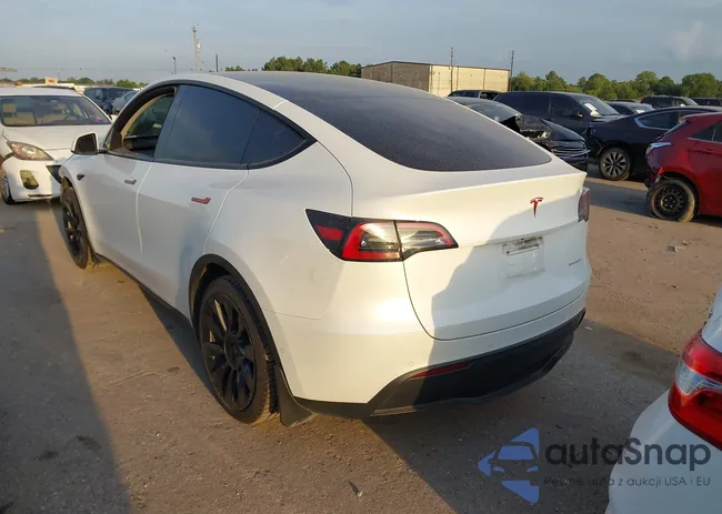 5YJYGAEE6MF255445: 43085824