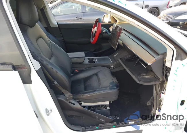 5YJYGAEE6MF255445: 43085824