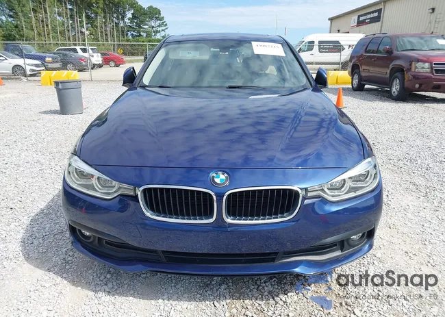 WBA8A3C52JA494492: 43087215