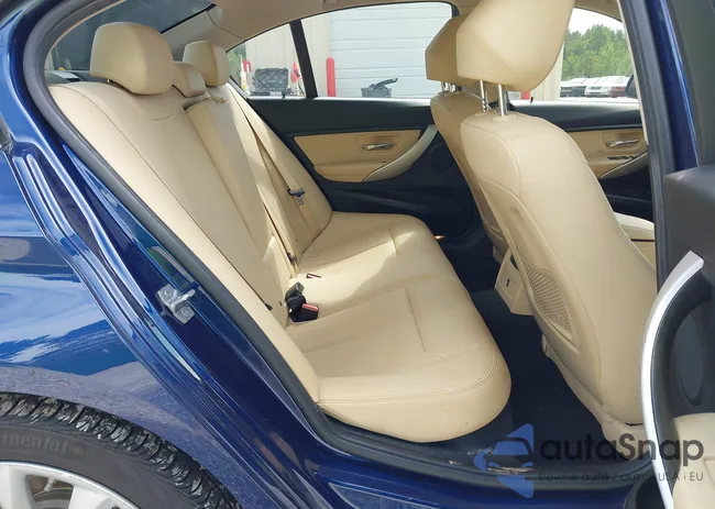 WBA8A3C52JA494492: 43087215