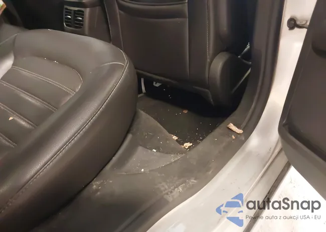 3FA6P0HD3ER130770: 43087383