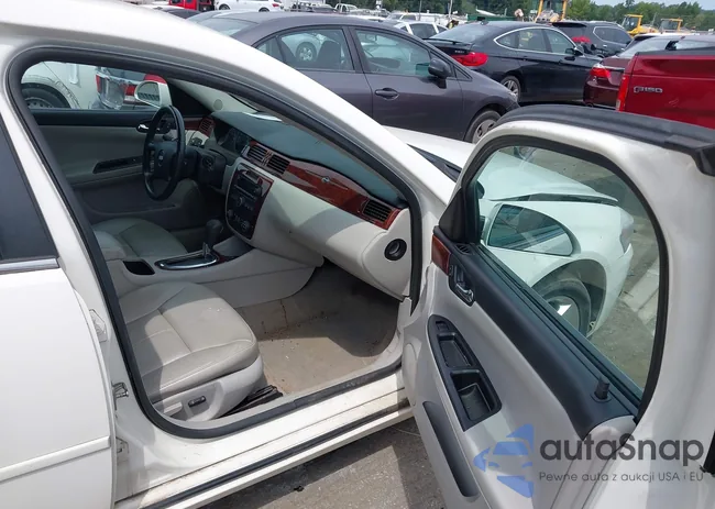 2G1WD58C379320349: 43087406