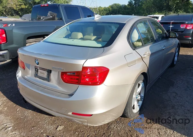 WBA3C1G54DNR48483: 43087480