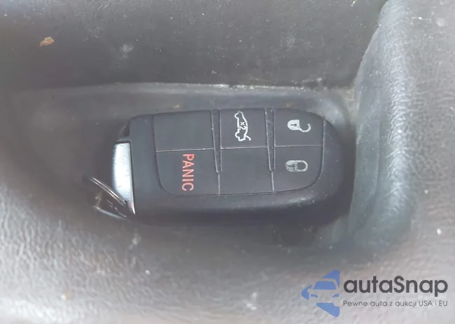 1C3CCCBGXFN631922: 43087486