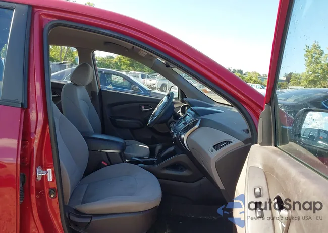 KM8JT3AC9AU086677: 43087613