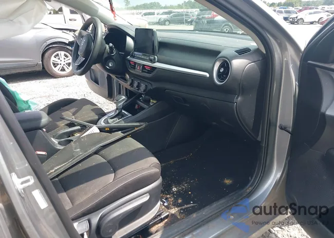 3KPF24AD6RE811884: 43087726