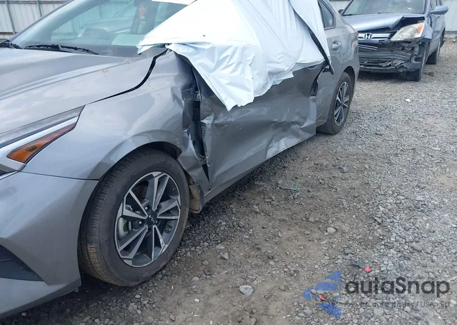 3KPF24AD6RE811884: 43087726