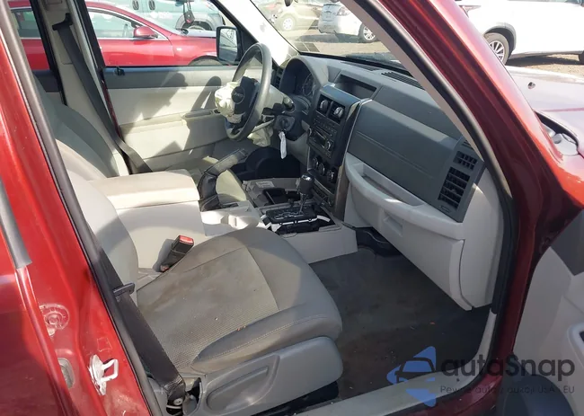 1J8GN28K58W202092: 43086929