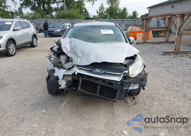 1FADP3F27DL145182: 43086947