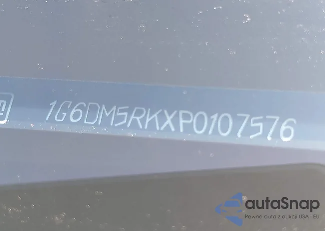 1G6DM5RKXP0107576: 43088543