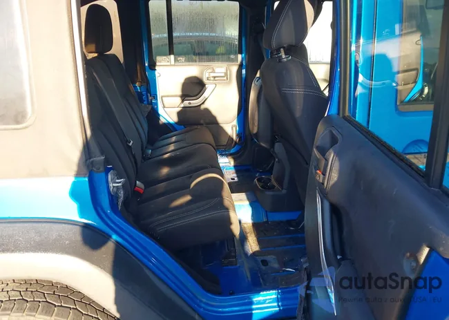 1C4BJWFG5FL568345: 43088545