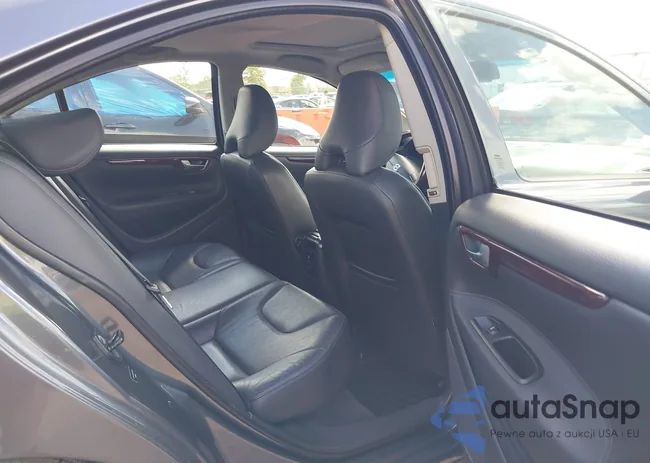 YV1RH592972628228: 43088673