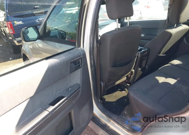 1FMCU0D75CKA21391: 43087896