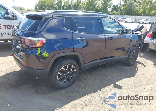 3C4NJDDB3KT747894: 43088042