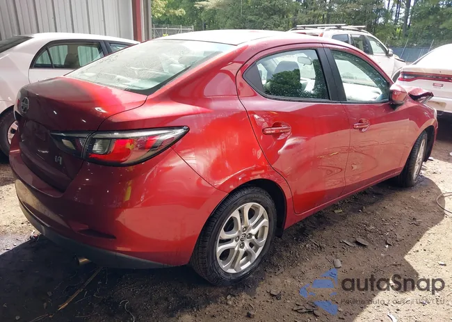 3MYDLBZV6GY128165: 43089083