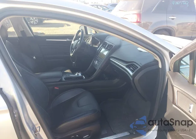 3FA6P0SU2HR208260: 43089857