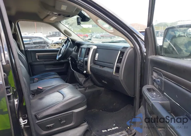 3C6UR5DL0HG748254: 43090085