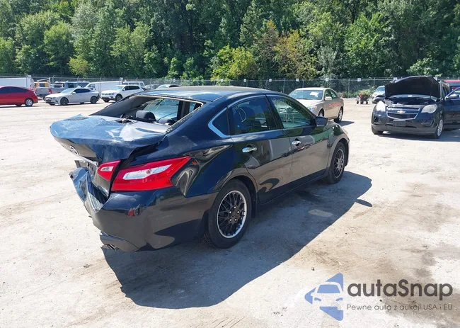 1N4AL3AP1GN332606: 43091171