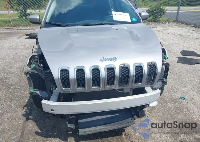 1C4PJLLB9JD538720: 43091357