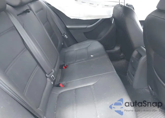 3VWL17AJ7HM363847: 43091381