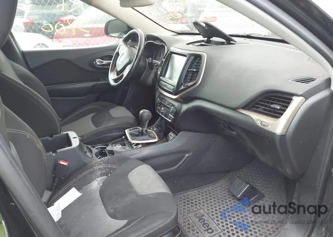 1C4PJMCS2EW121973: 43090756