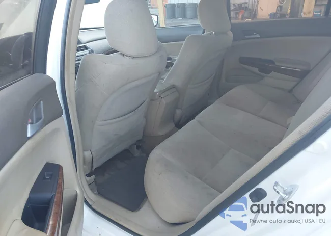 1HGCP26729A095260: 43090953