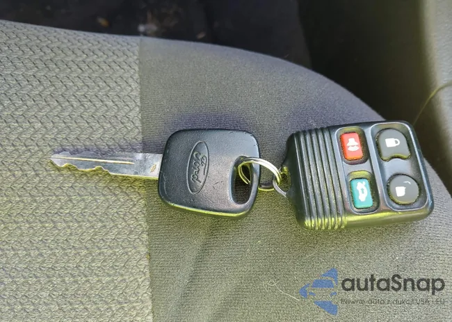 1FAFP44443F342357: 43092176