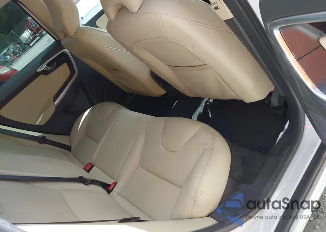 YV4612RK3G2838946: 43092247