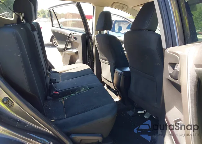 JTMZFREV7JJ152643: 43092311