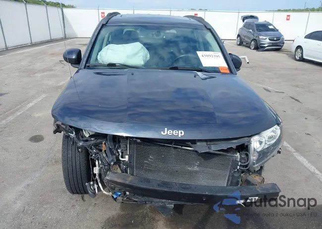 1C4NJCEAXFD171538: 43092395