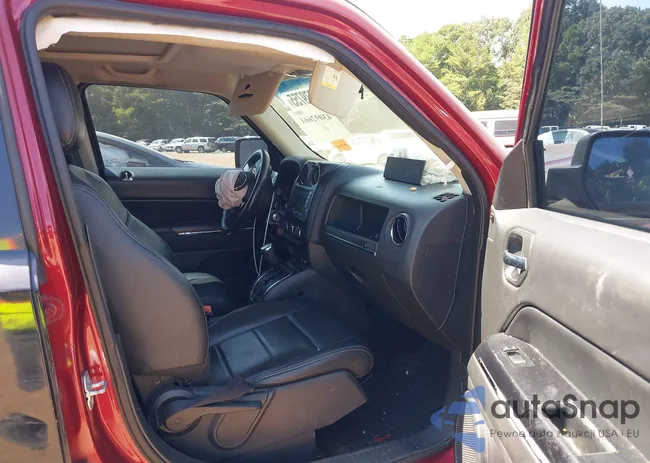 1C4NJPCB8FD401323: 43092661