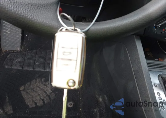 3VWD07AJ9EM276437: 43091835