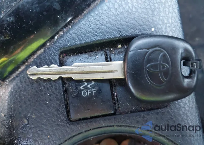 2T1BURHE4FC313746: 43092063