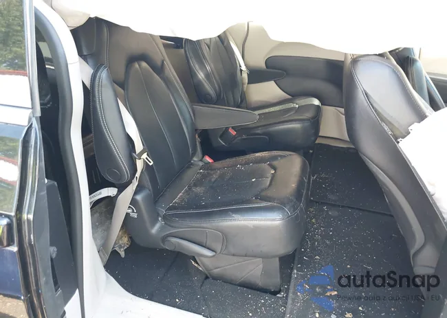 2C4RC1BG3NR168050: 43093131