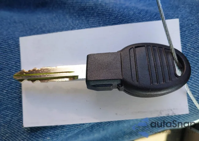 1C4PJLAK9CW208232: 43093211