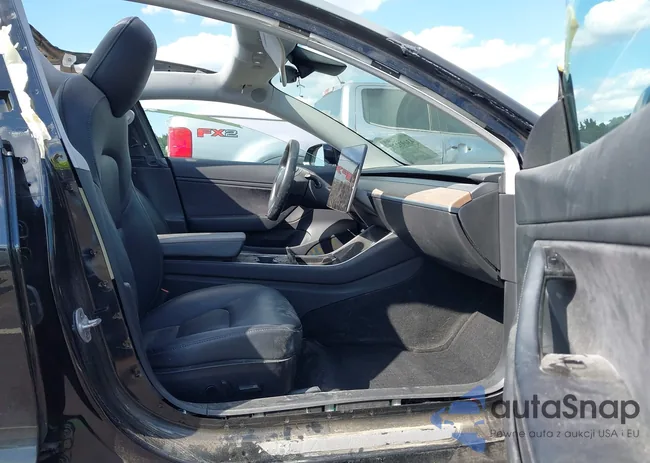 5YJ3E1EB0JF184387: 43093229