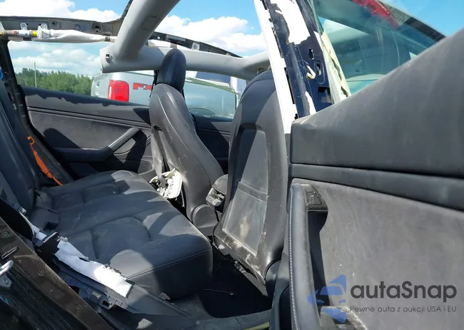 5YJ3E1EB0JF184387: 43093229