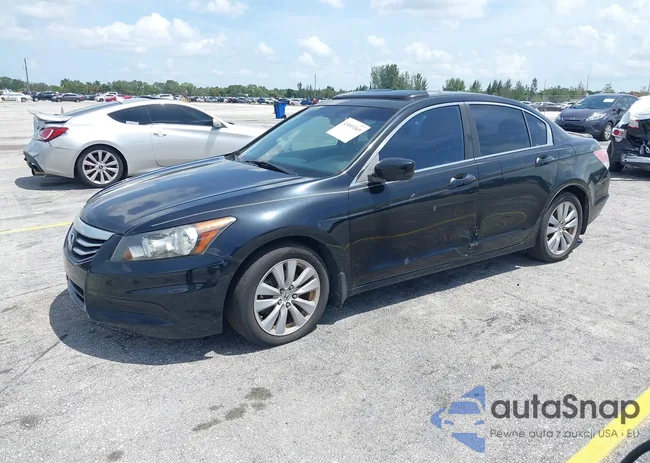 1HGCP2F81BA037994: 43093369