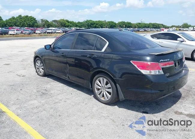 1HGCP2F81BA037994: 43093369