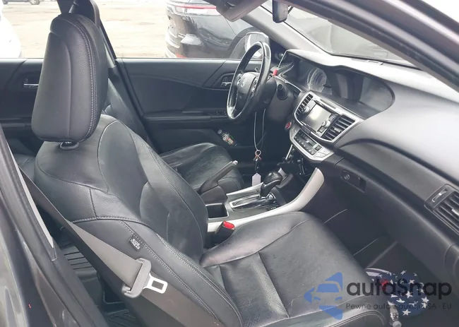 1HGCR2F86DA095676: 43093549