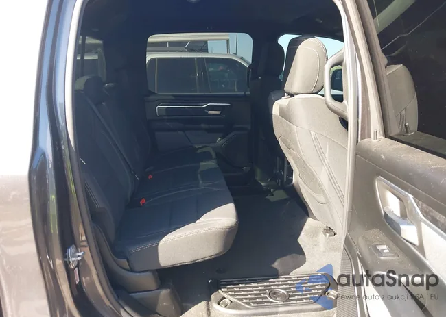 1C6SRFFT8MN546533: 43093670