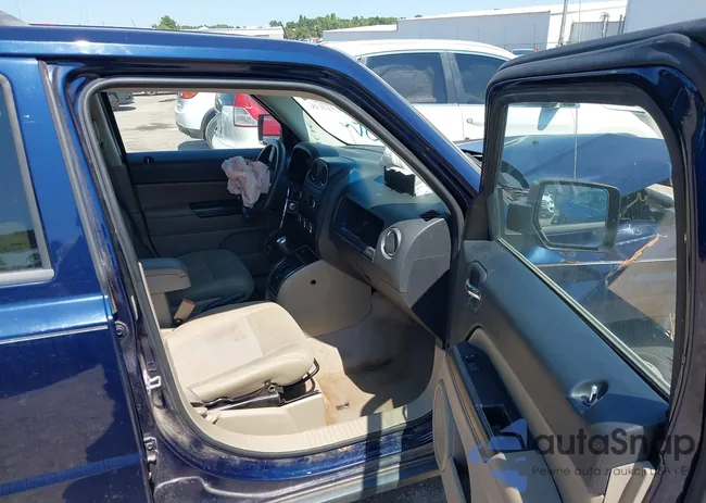 1C4NJPBBXDD182945: 43093709