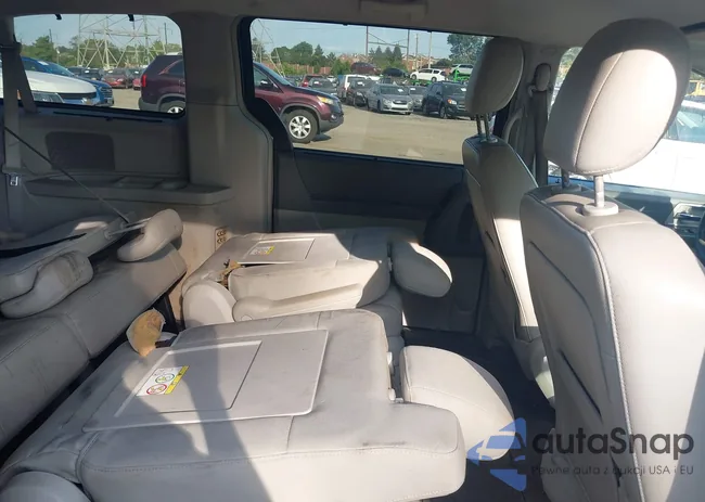 2A8HR54P08R759786: 43092829