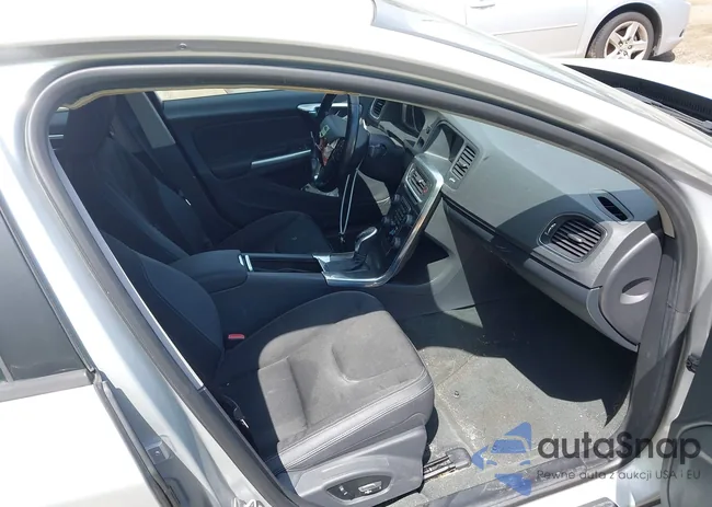 YV126MFA5F2301840: 43093079