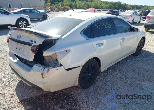 1N4AL3AP9JC186605: 43094520