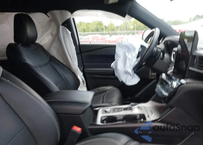 1FM5K8GC0NGA49367: 43093743